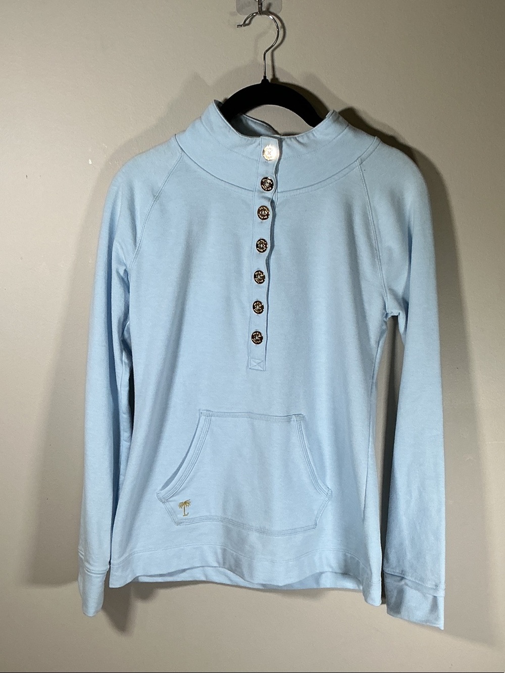 Lilly Pulitzer Light Blue Pullover Sweatshirt Small Gold Button Pocket Top